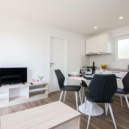 Luxury Mobile Homes Liza2 Biograd Na Moru Bagian luar foto